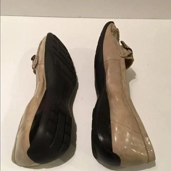 Naturalizer Flats Cedra' Beige Faux Patent Leather - Picture 3 of 7